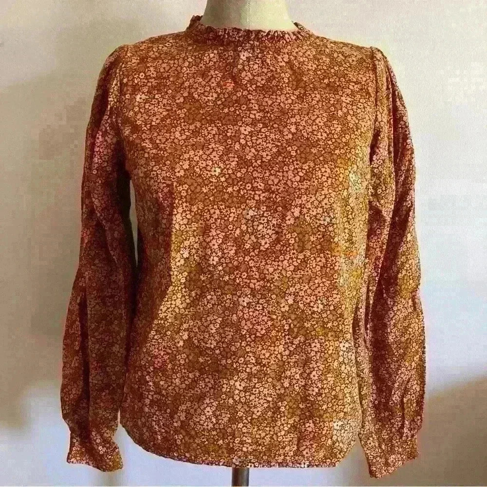 Universal Thread Small Floral Long Sleeve Keyhole Back Closure